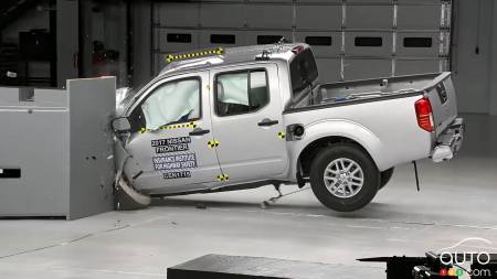 Ford, Nissan and RAM Pickups Perform Best in IIHS Passenger Small-Overlap Crash Test